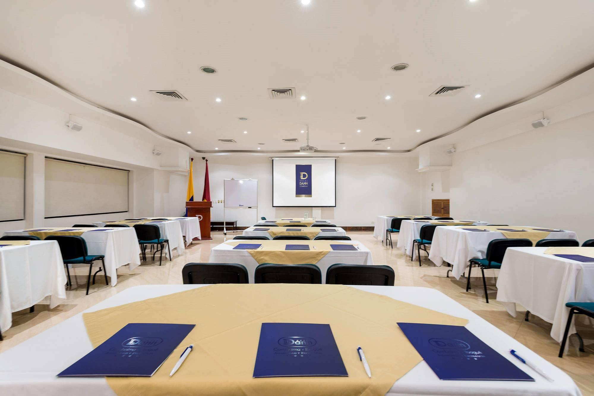 Hotel Dann Combeima Ibague Bagian luar foto